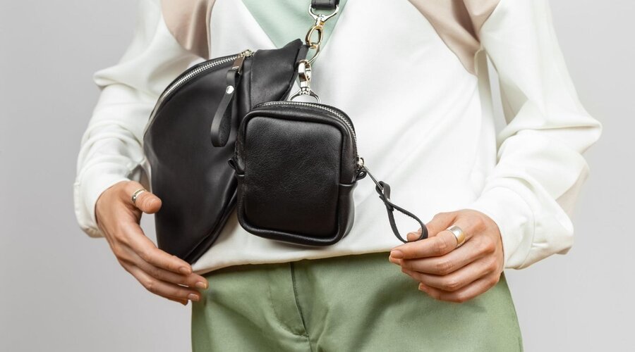 Shoulder Bag vs. Crossbody: Which Style Works Best for You?