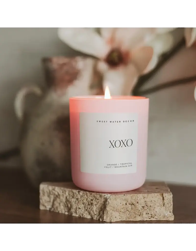 Sweet Water Decor XOXO 15 oz. Valentine's Day Candle