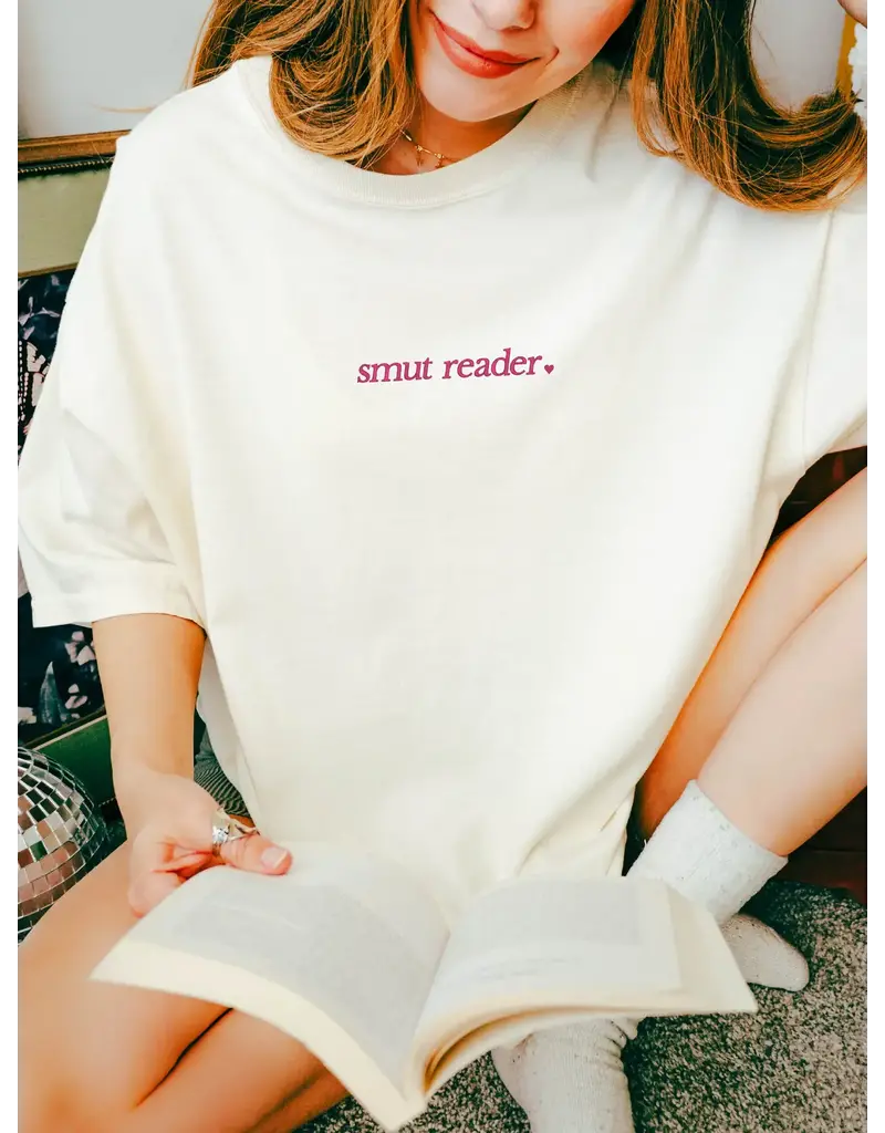 p e t i t r u e Embroidered Bookish Smut Reader T-Shirt
