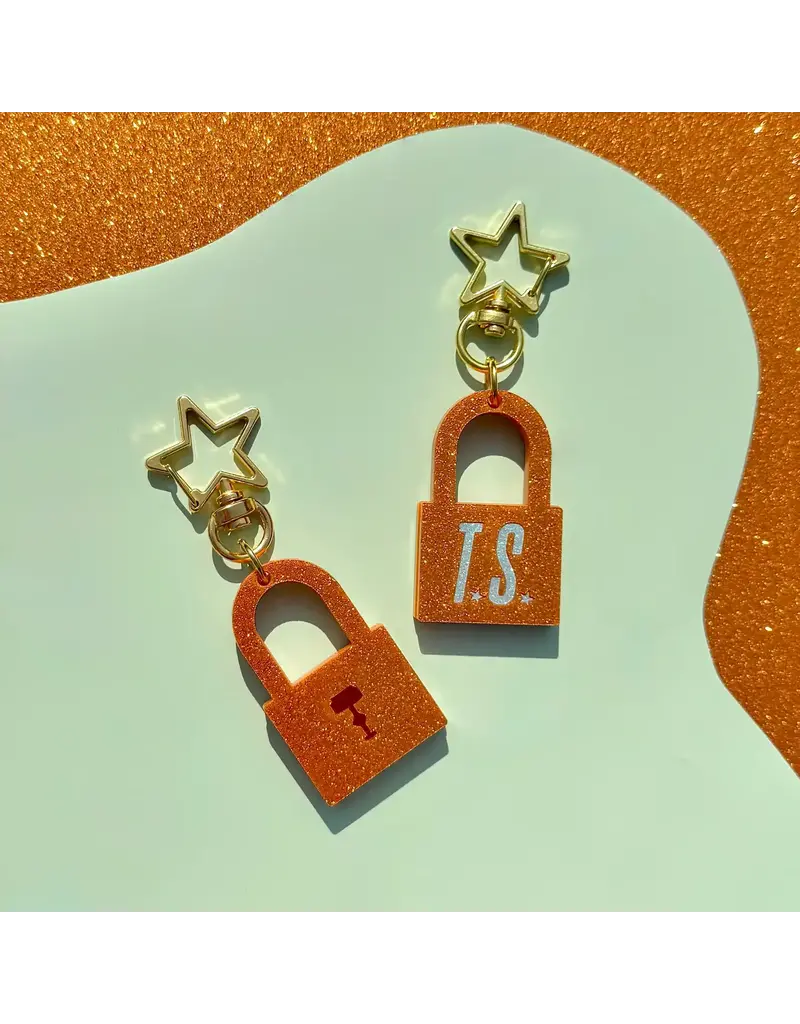 The Hissin Kitten The Life of a Showgirl Lock Keychain