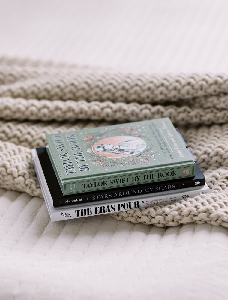 penguinhouse The Eras Pour Cocktail Recipe Book