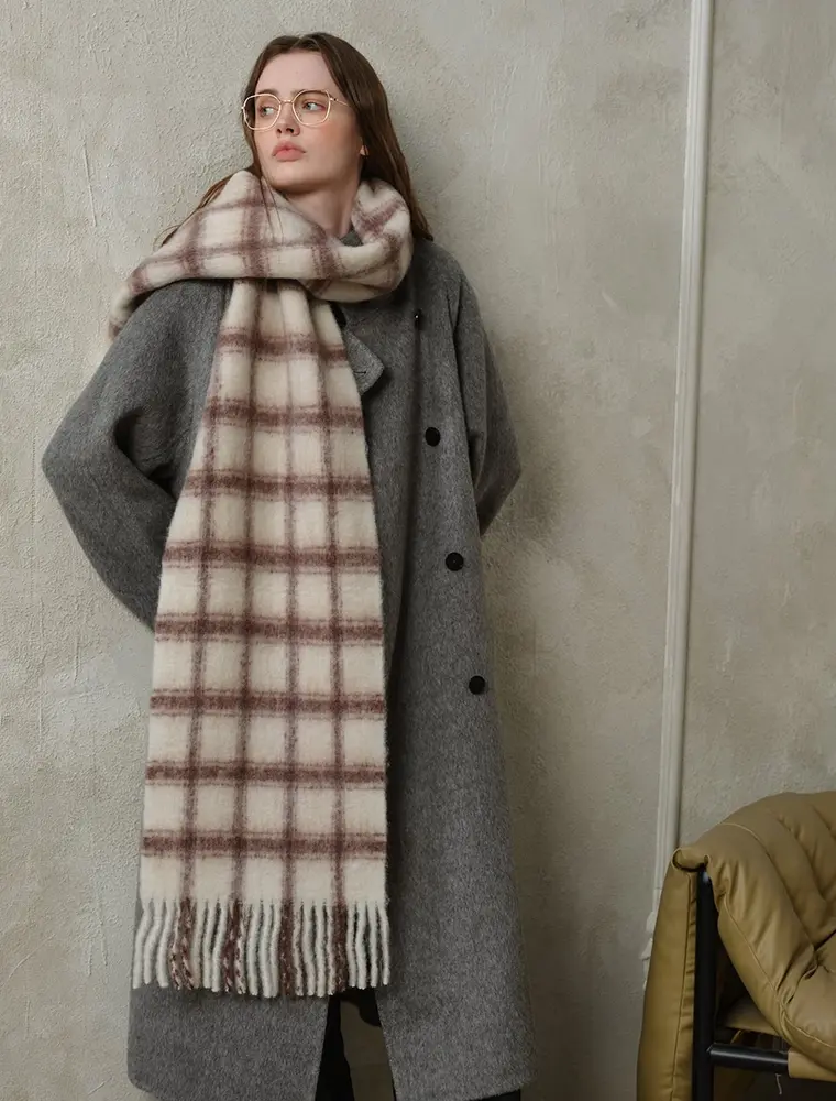 dipped shop Simple Soft Plaid Scarf