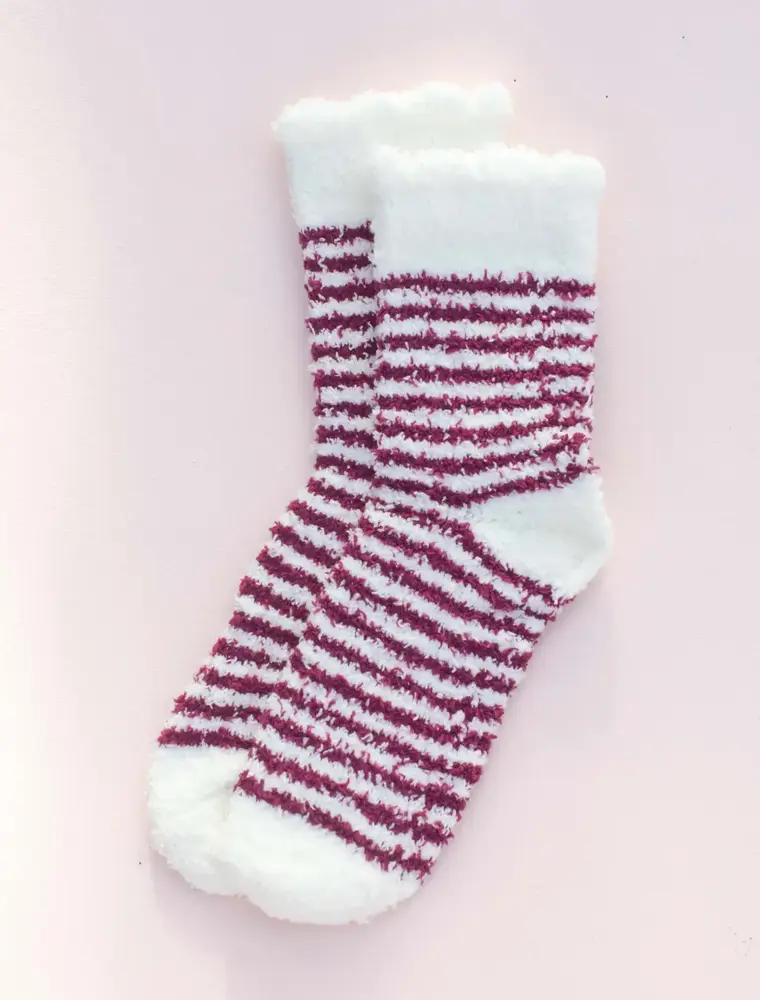 Space 46 Wholesale Red Striped Fuzzy Socks