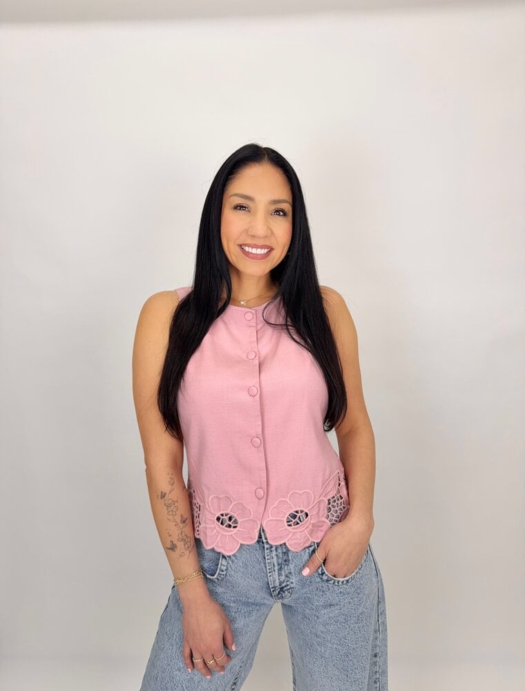 Sadie & Sage Blushing Vest