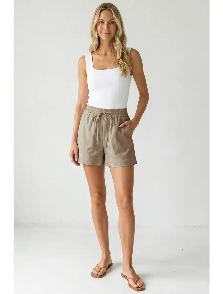 nz Contrast Stitched Pull On Shorts