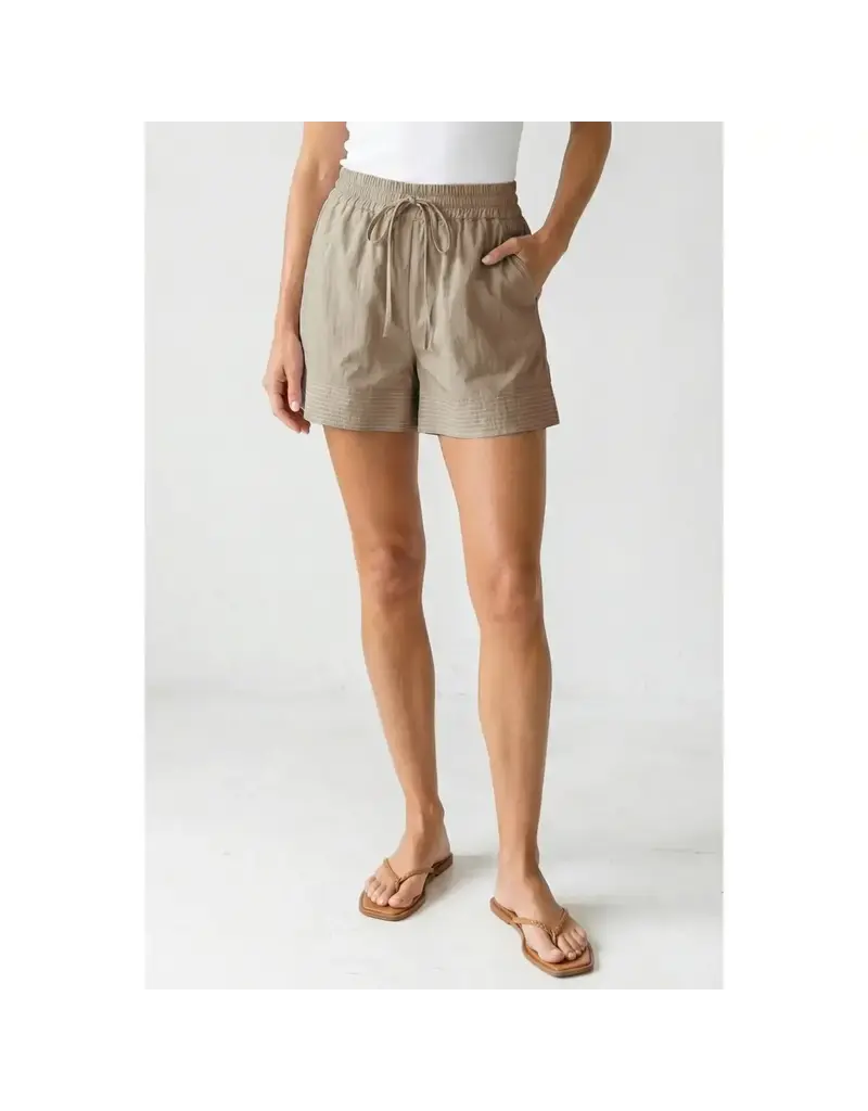 nz Contrast Stitched Pull On Shorts