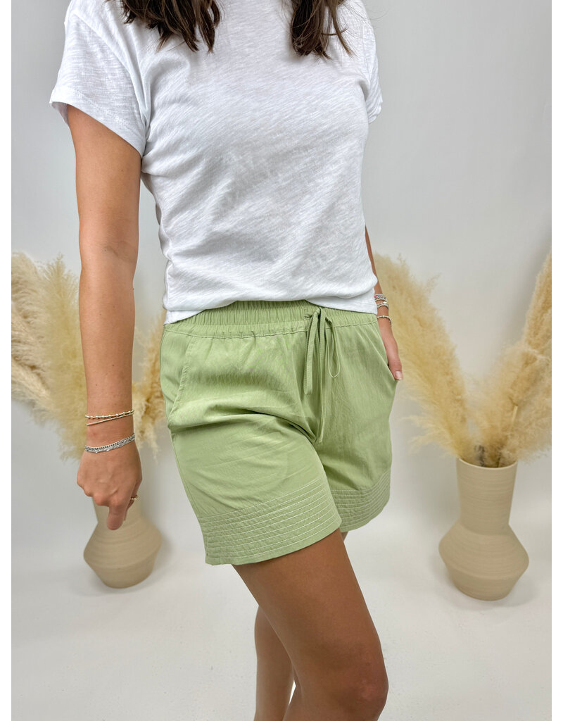 nz Contrast Stitched Pull On Shorts