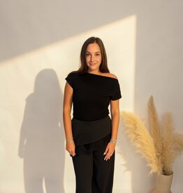 Entro The Nieve Off the Shoulder Top