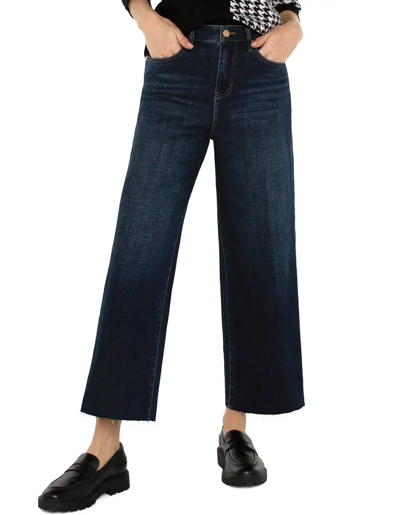 Liverpool Stride Highrise Crop with Wide Cut Hem 26"