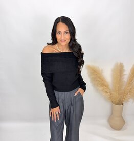 hf Off Shoulder Sweater