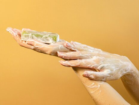 Bar Soap vs Body Wash: Comfort, Cost, and Eco Impact