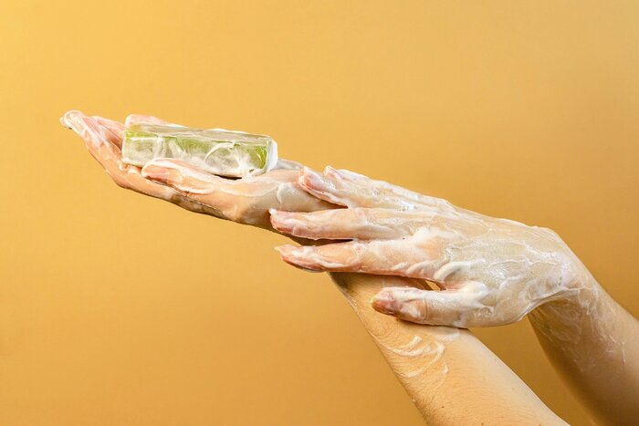 Bar Soap vs Body Wash: Comfort, Cost, and Eco Impact