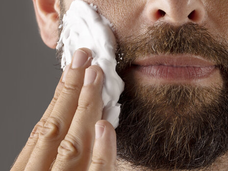 Winter Beard Care Fix: Stop Flakes with a Three-Step Routine