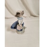 LLADRO Daisa 1983 Pretty Pickings Girl with Basket of Flowers