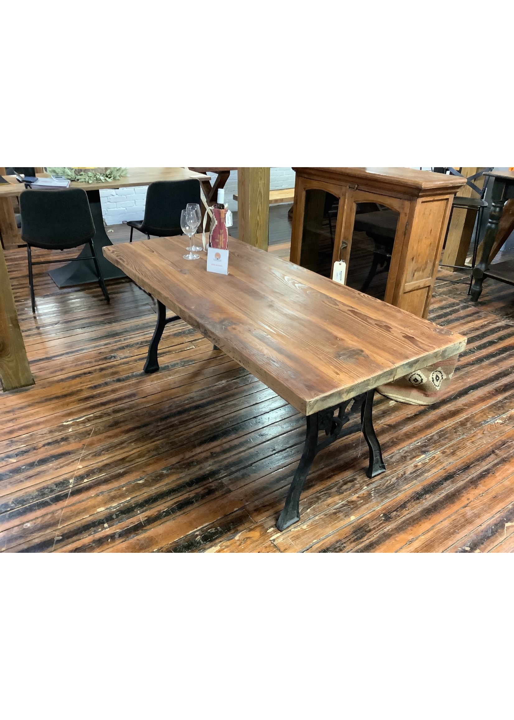 OW GARAGE SALE Rustic Heart Pine Table Metal Floral Base 24.75” x 54.25” x 28”