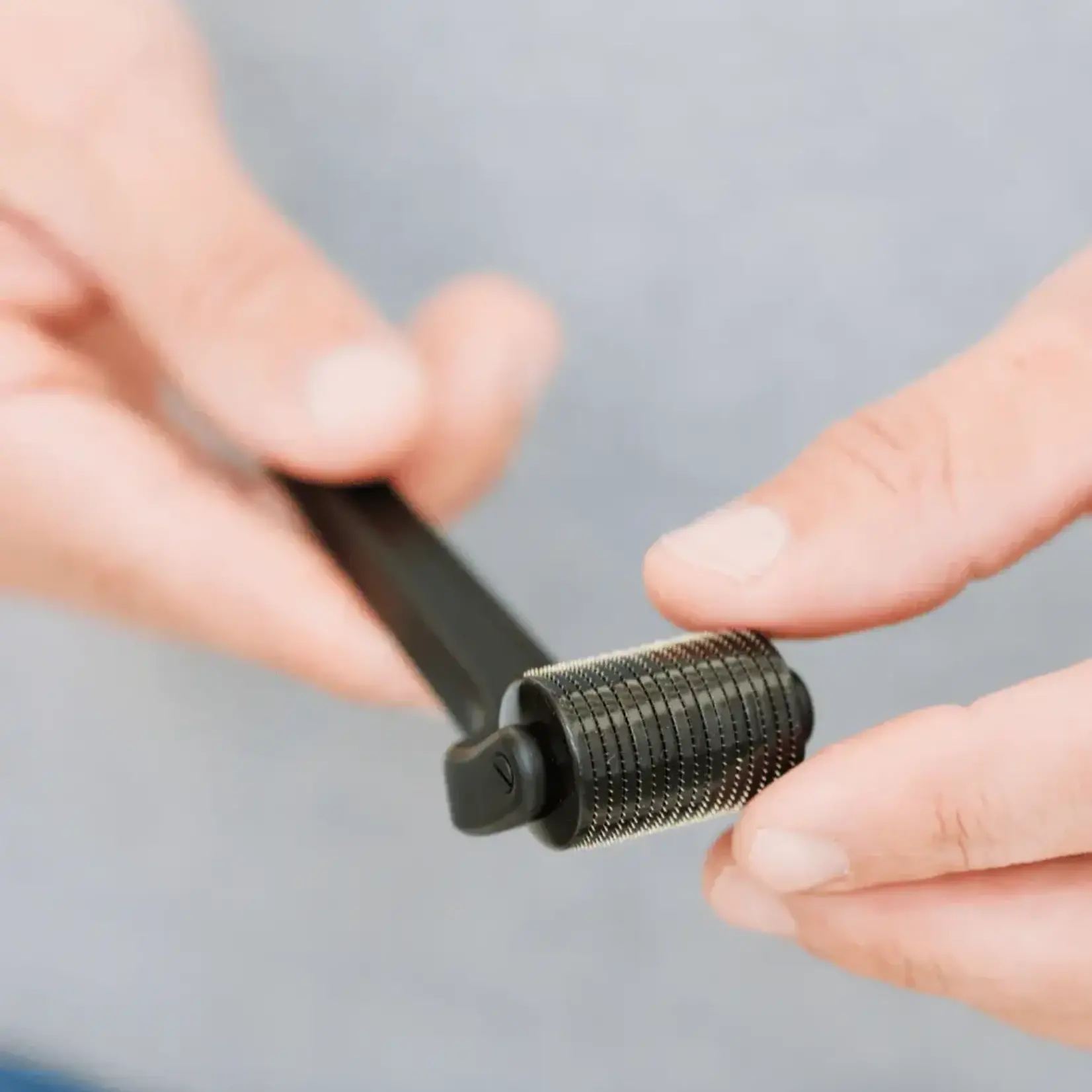 SUPPLY Activating Beard Roller