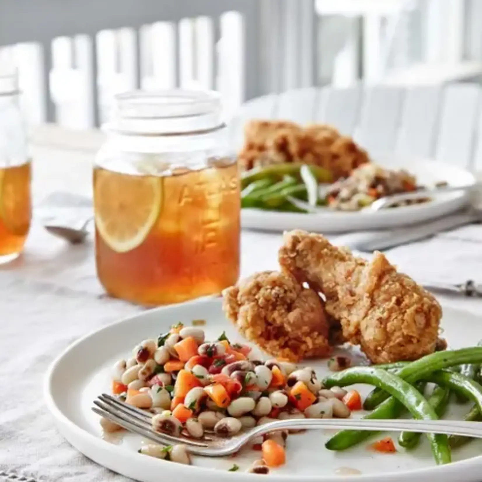 Harper Collins Publishing The Southerner's Cookbook by the Editors of Garden & Gun