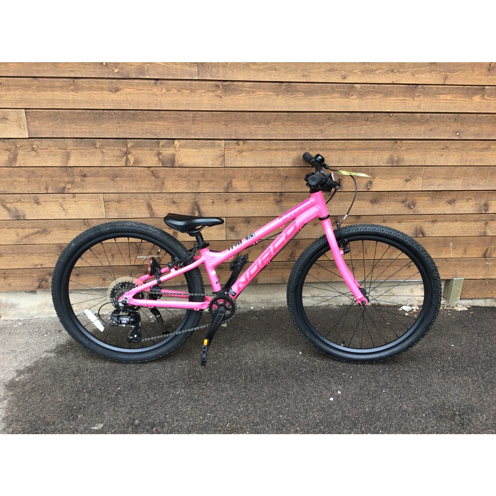 norco Used Norco 24 Pink