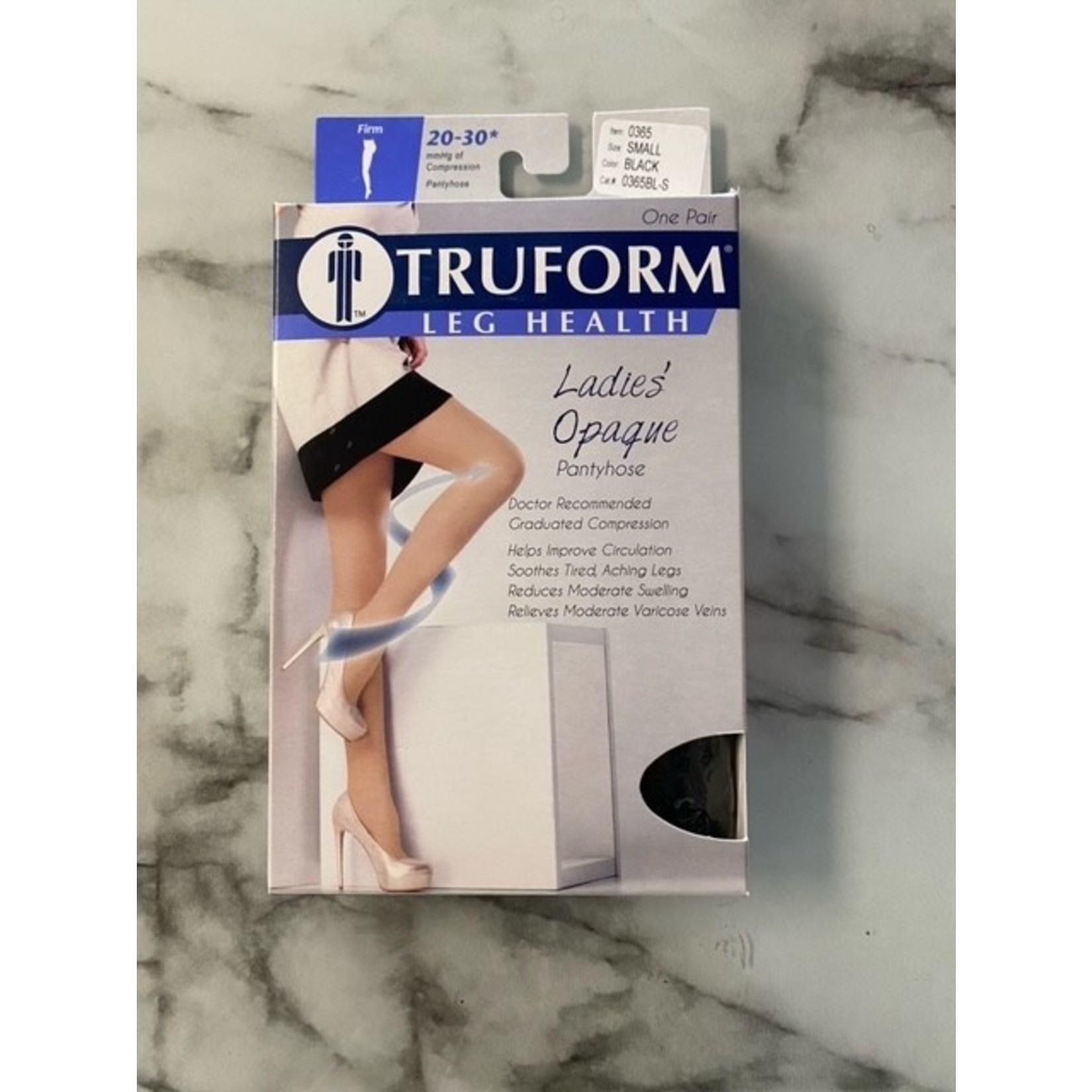 TRUFORM LADIES OPAQUE CLOSED TOE PANTYHOSE 20-30 FIRM