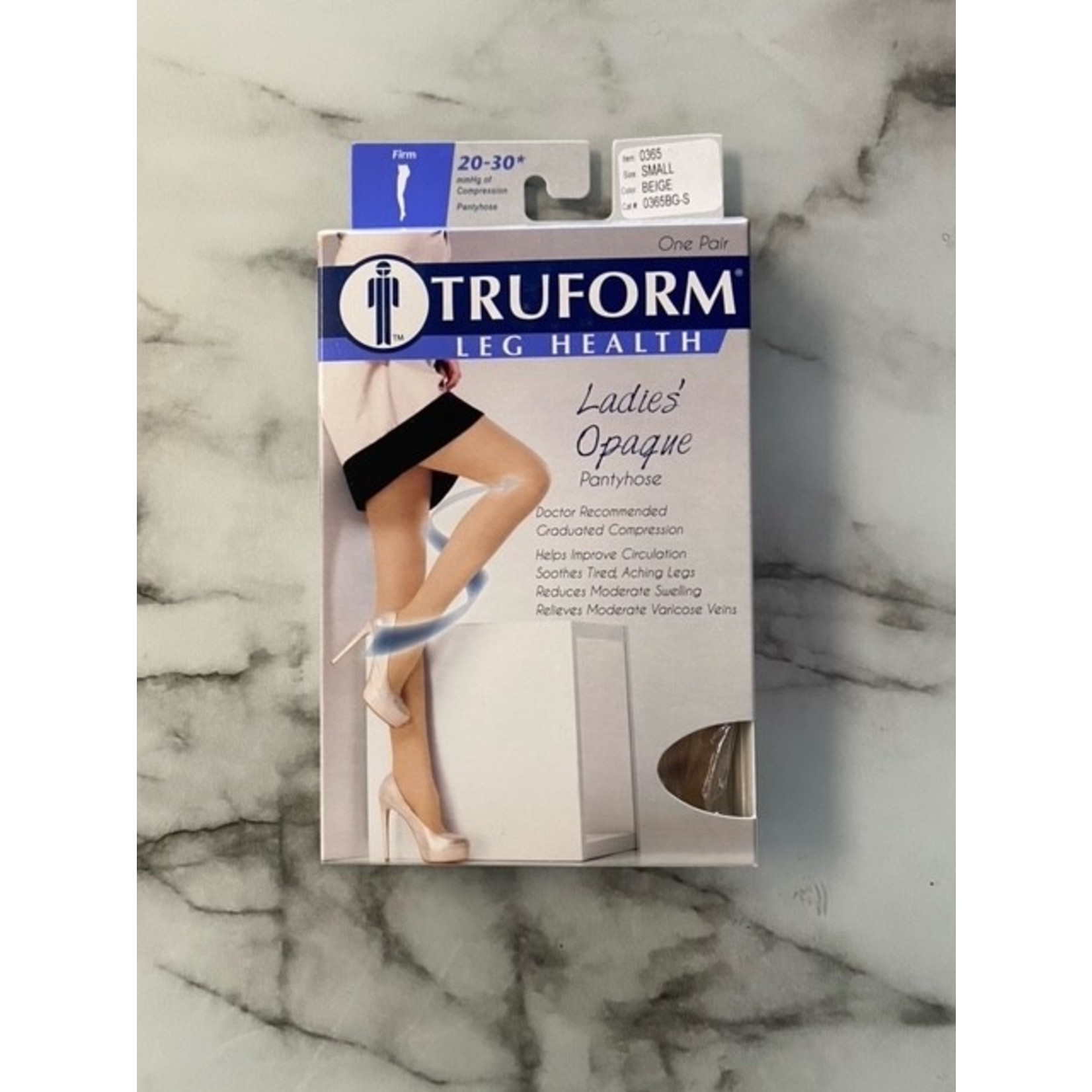 TRUFORM LADIES OPAQUE CLOSED TOE PANTYHOSE 20-30 FIRM