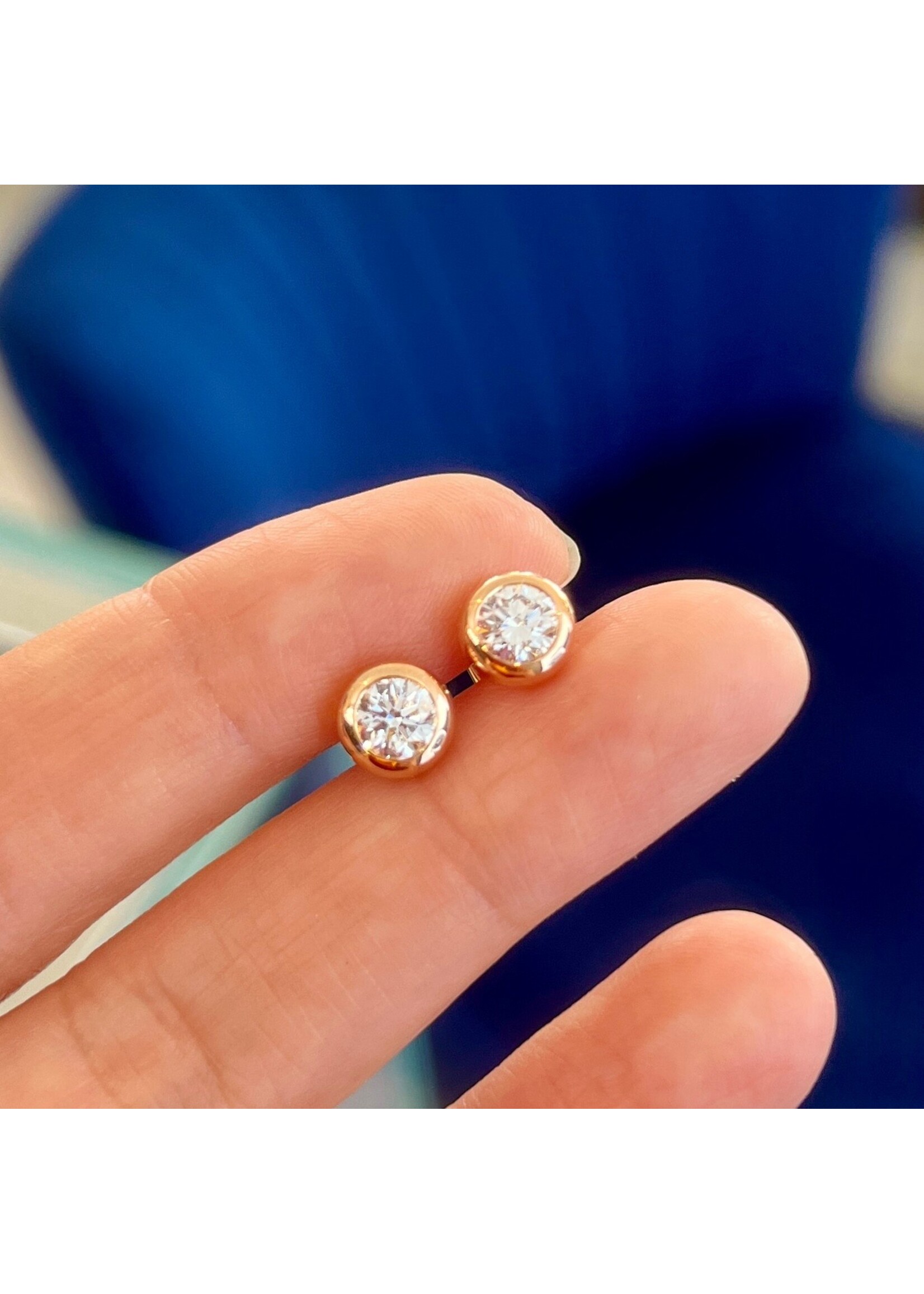 Oceans Tressa Round Brilliant Cut Ear Studs 14K Rose Gold 1CT