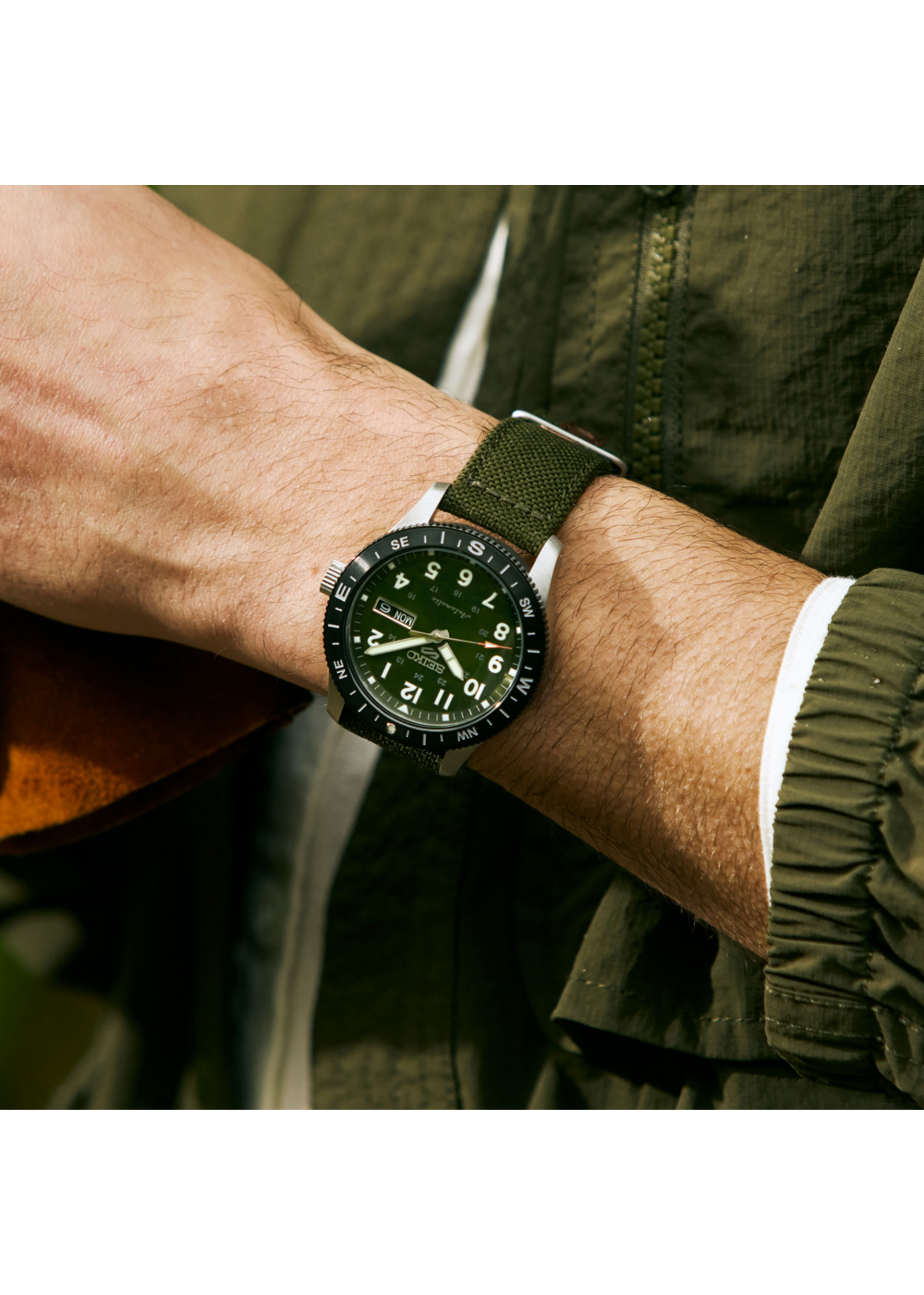 SEIKO HDB008K1J  Seiko 5 Sports Field Series