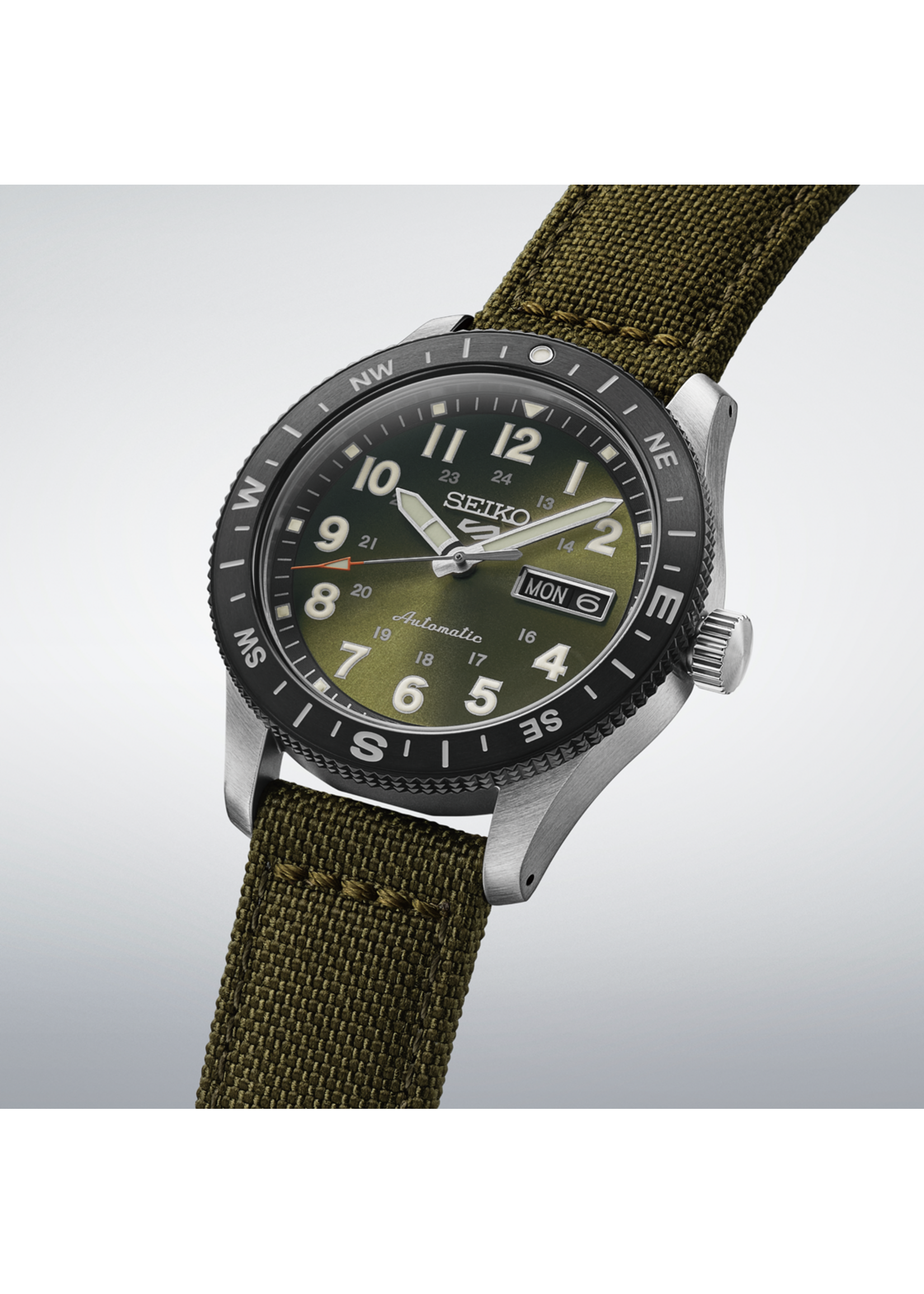 SEIKO HDB008K1J  Seiko 5 Sports Field Series