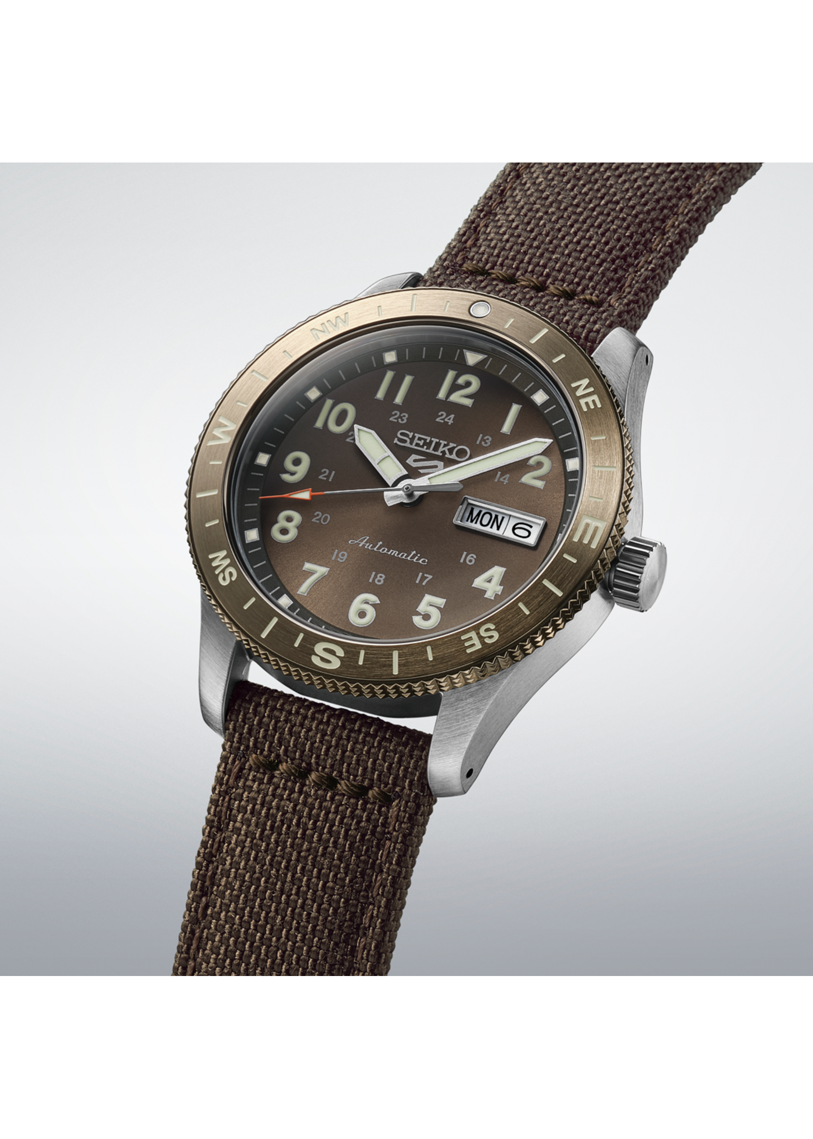 SEIKO HDB009K1J Seiko 5 Sports Field Series