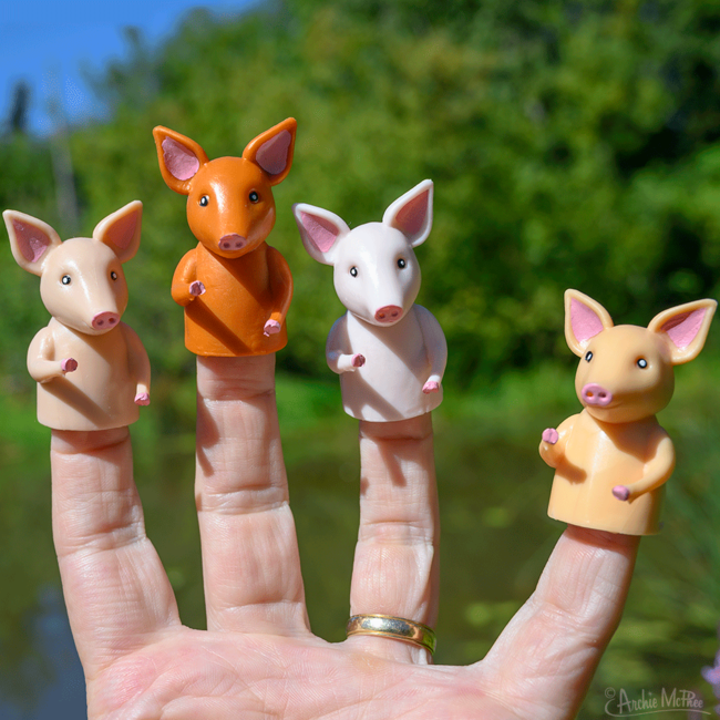 Finger Puppet Pigs