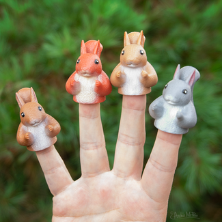 Finger Puppet Squirrels