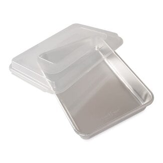 Nordic Ware 9 x 13 Rectangular Cake Pan w/Lid