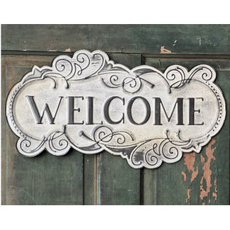 Scalloped Welcome Sign 23.5”