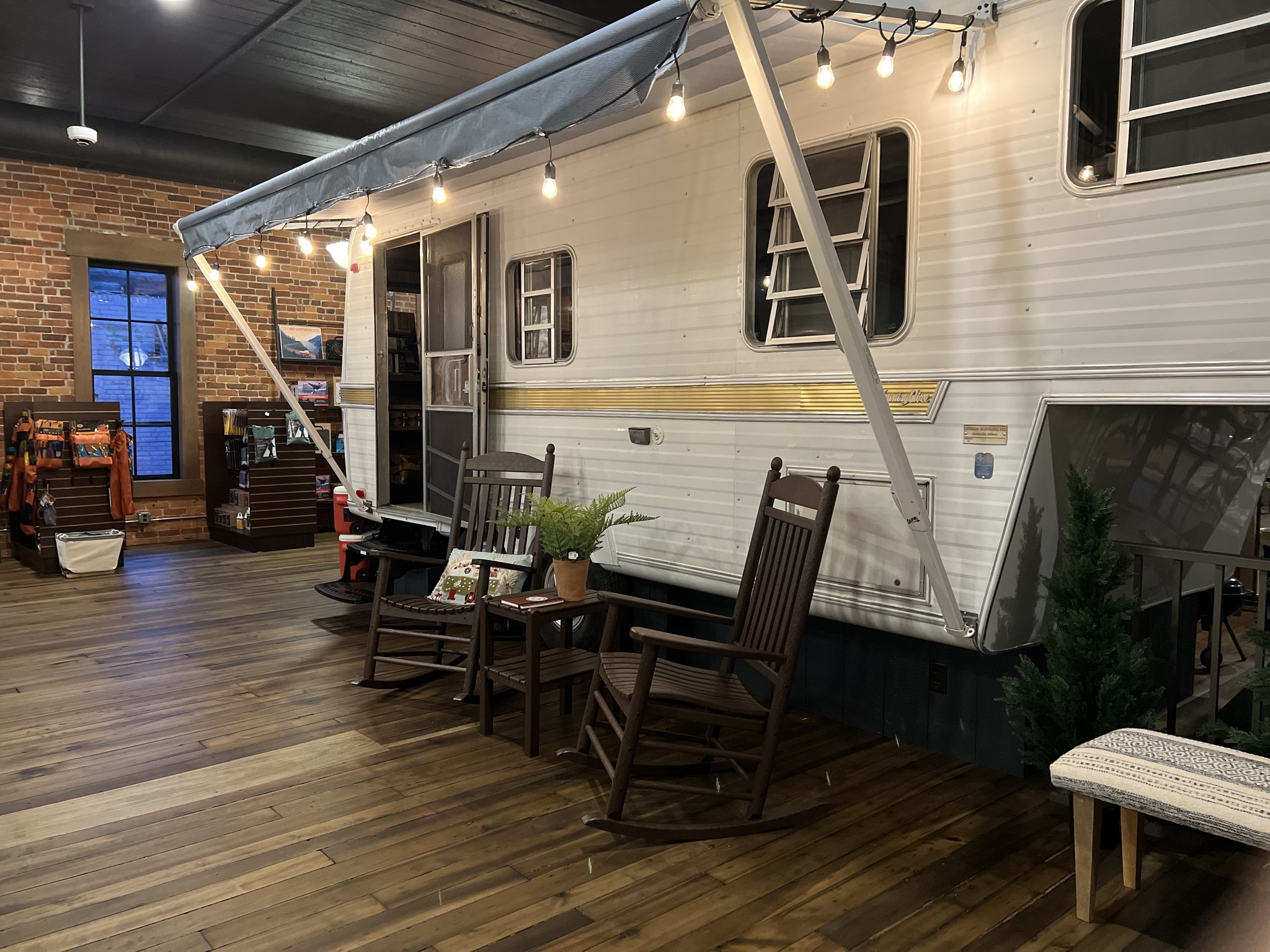 Places to Stop for Service and Maintenance for RV