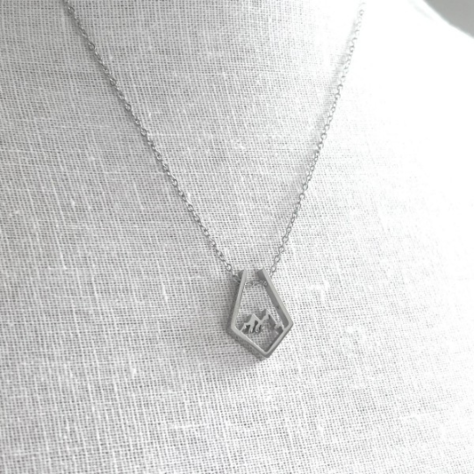 Rhombus Mountain Necklace - Silver
