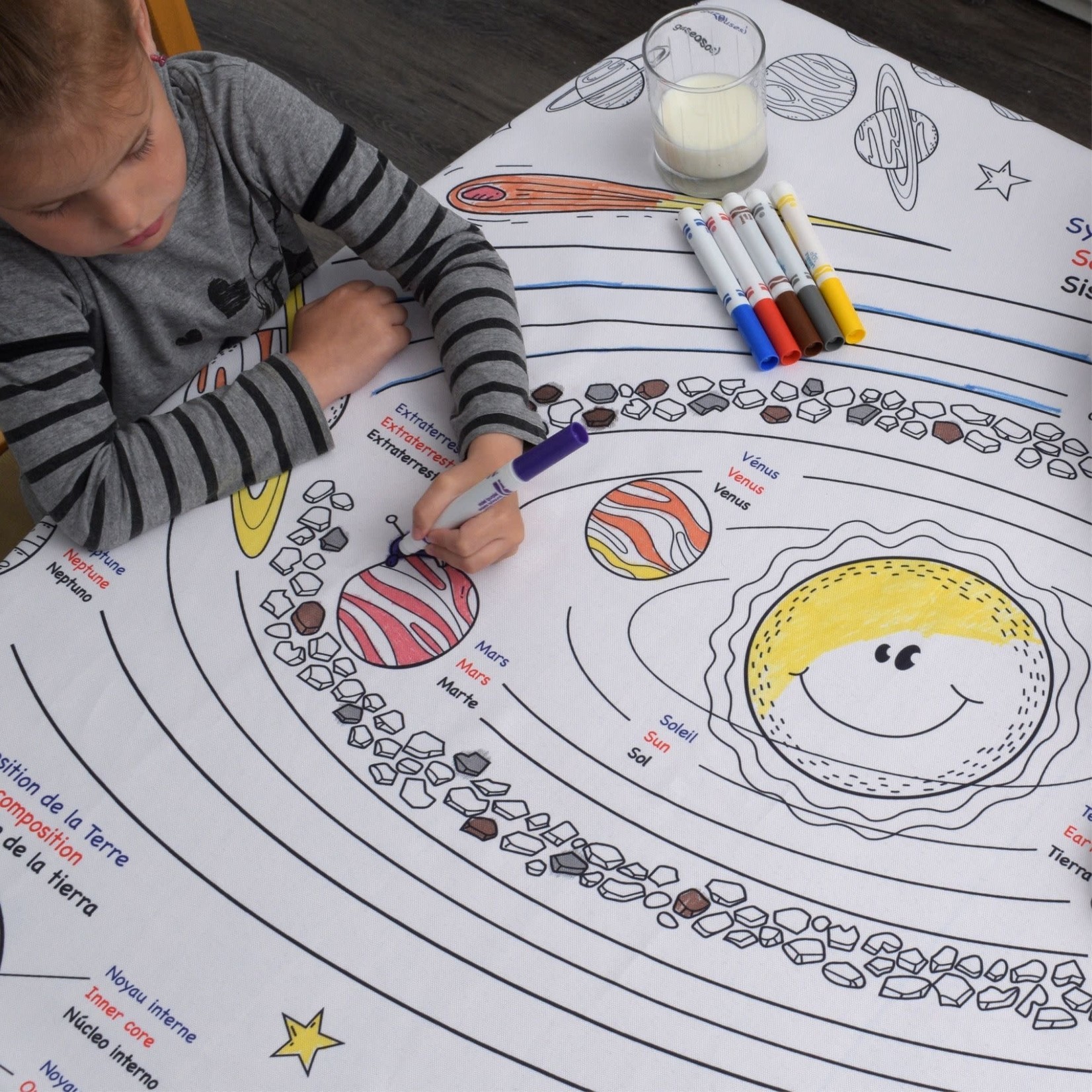 Bimoo Nappe multilingue à colorier planètes - 45X45