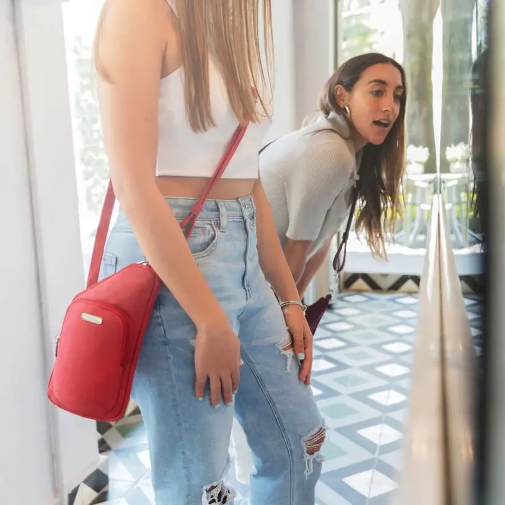 Travelon Mini sac bandoulière asymétrique antivol Essentials - Smoke