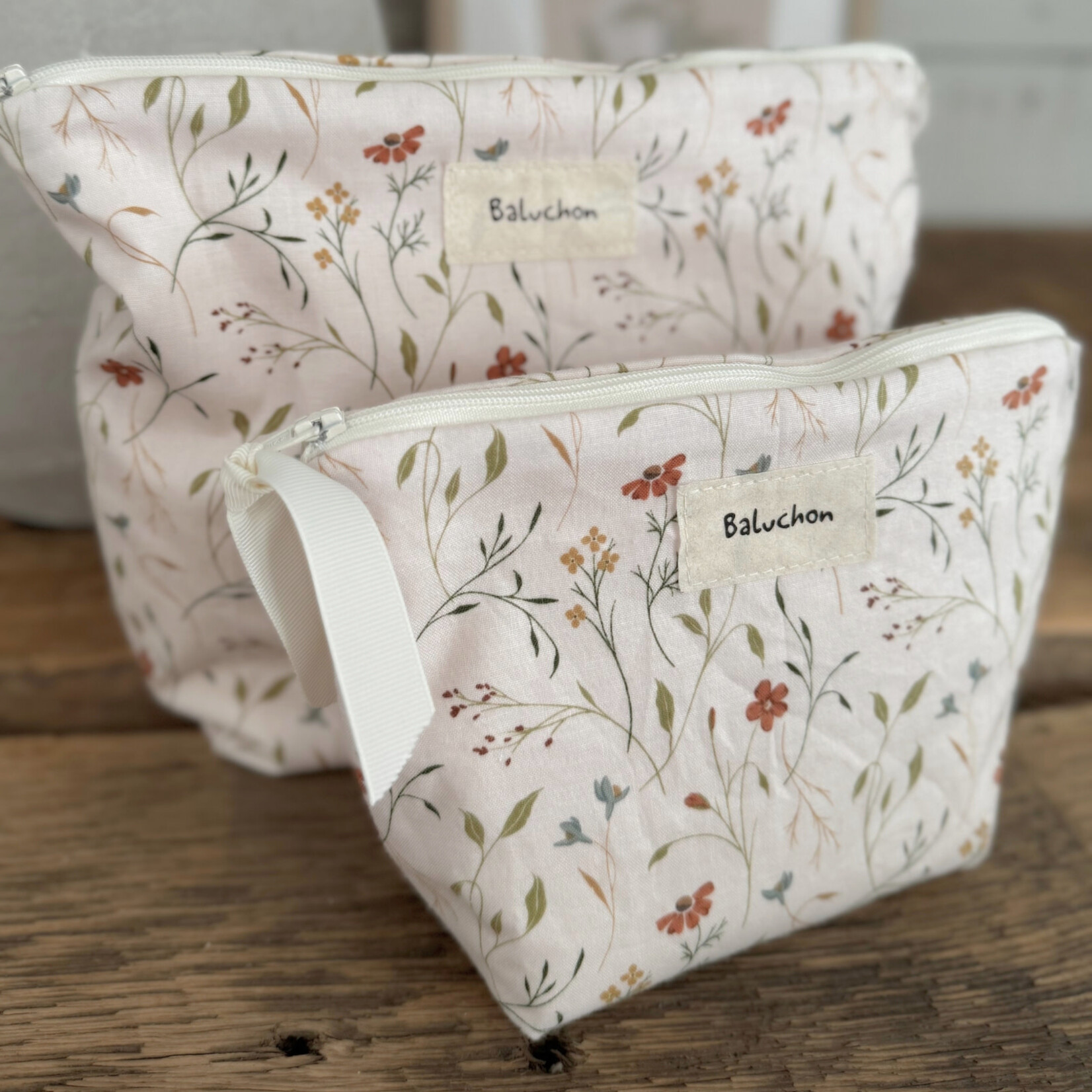 Baluchon Sac à cosmétique format petit -  Blanc cassé et fleurs