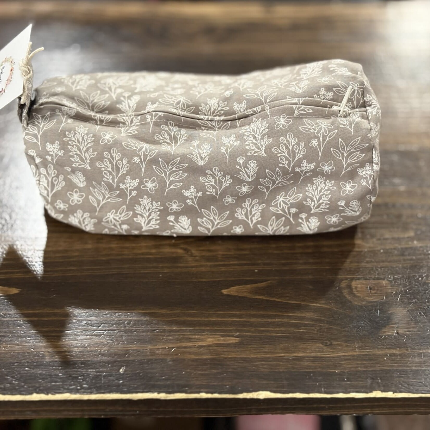 Baluchon Sac à cosmétique cylindrique format petit - Taupe avec bouquet de feuillage blanc