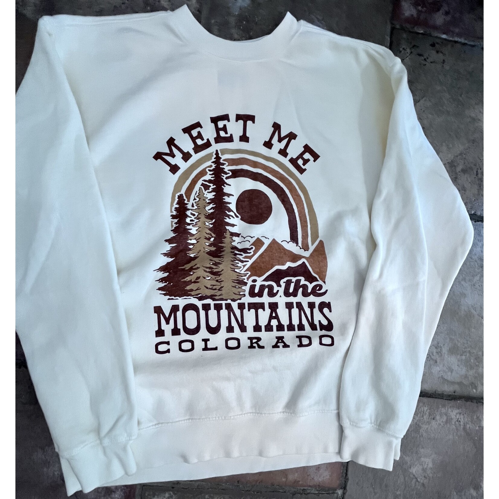 TGT TGT Meet me in Mountains Crewneck