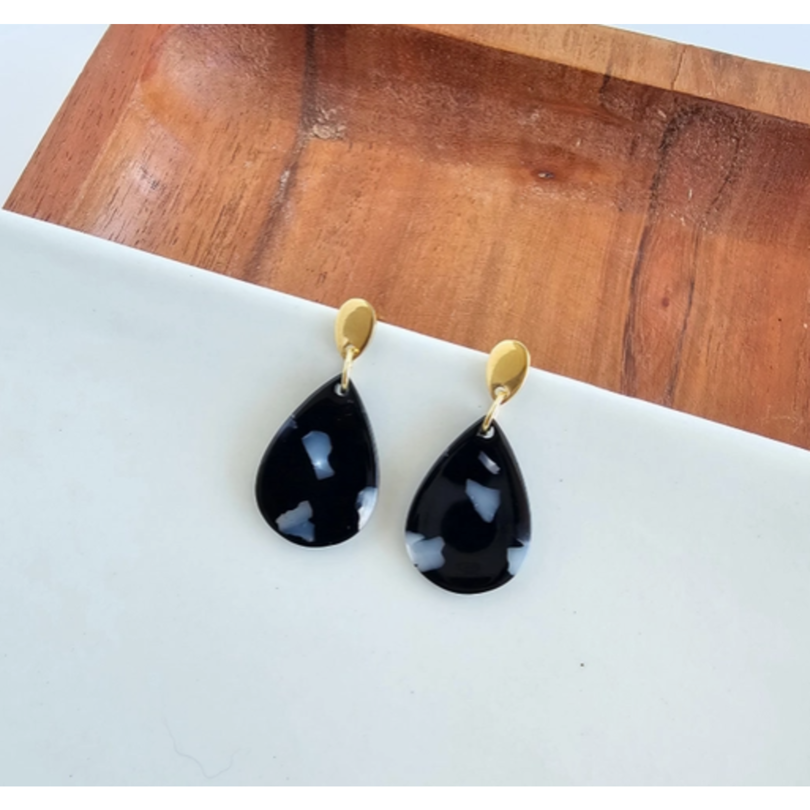 Spiffy & Splendid S&S Leah Earrings - Onyx