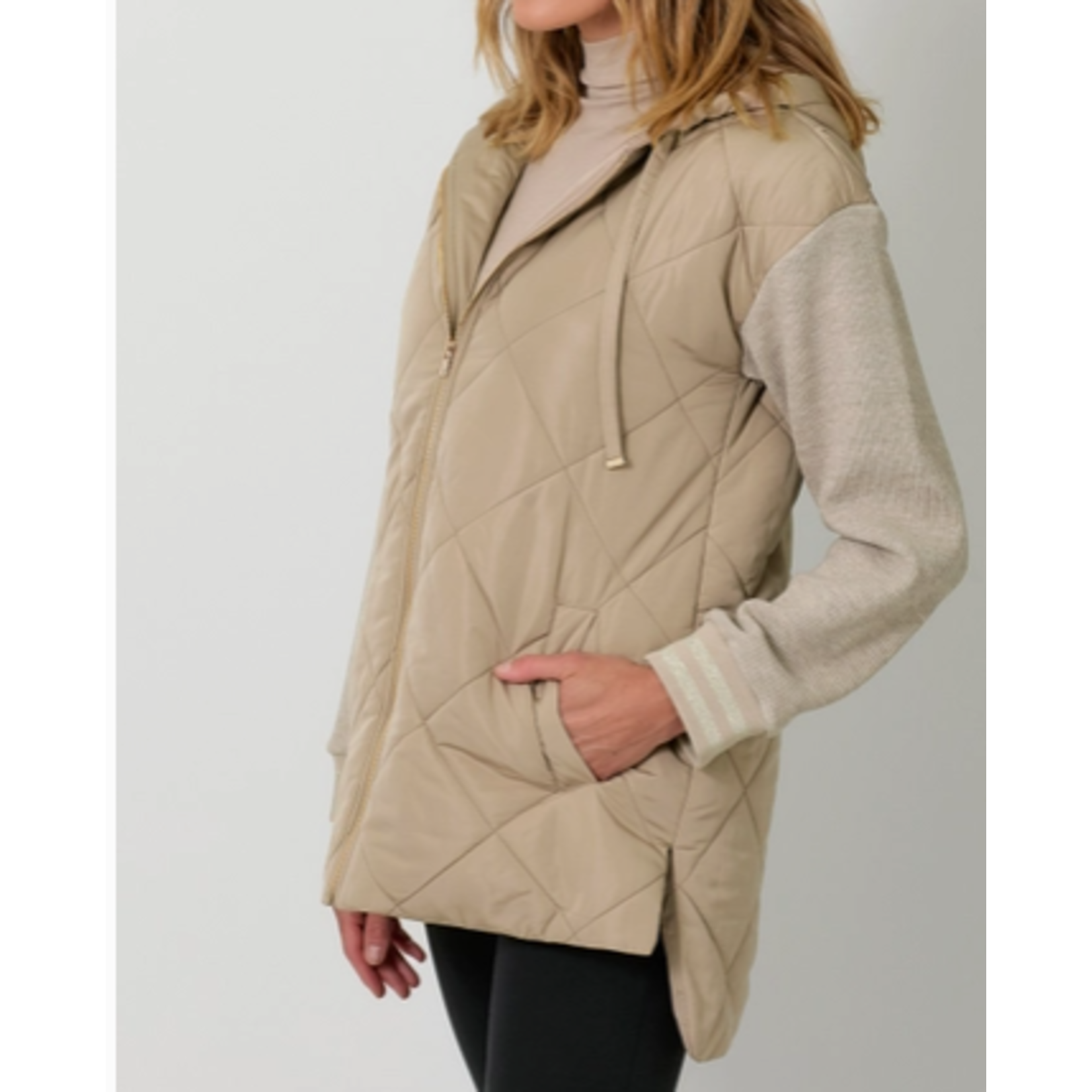 Mystree Mystree Mixed Sleeve Puffer Jacket