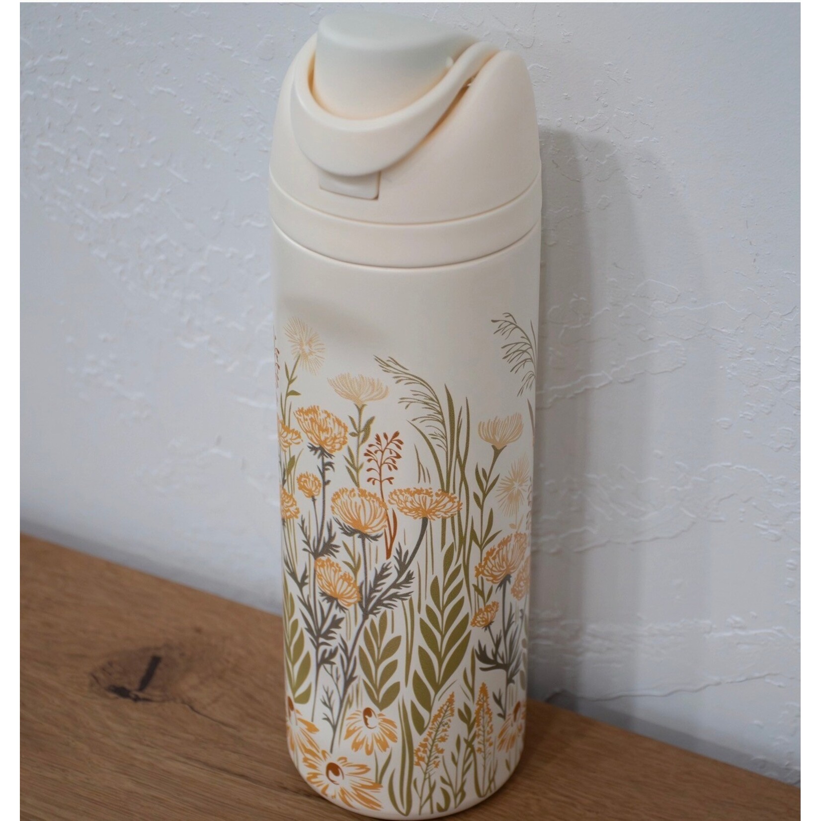 The Montana Scene TMS-Wild Field 24oz Water Bottle - Cream