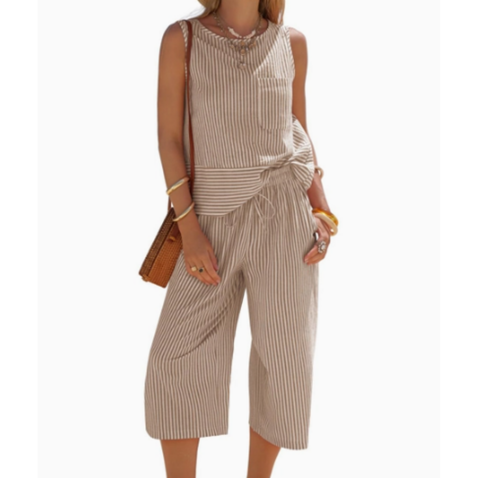 Suhkasana Suhkasana Striped Set Sleeveless Top Capri Pants