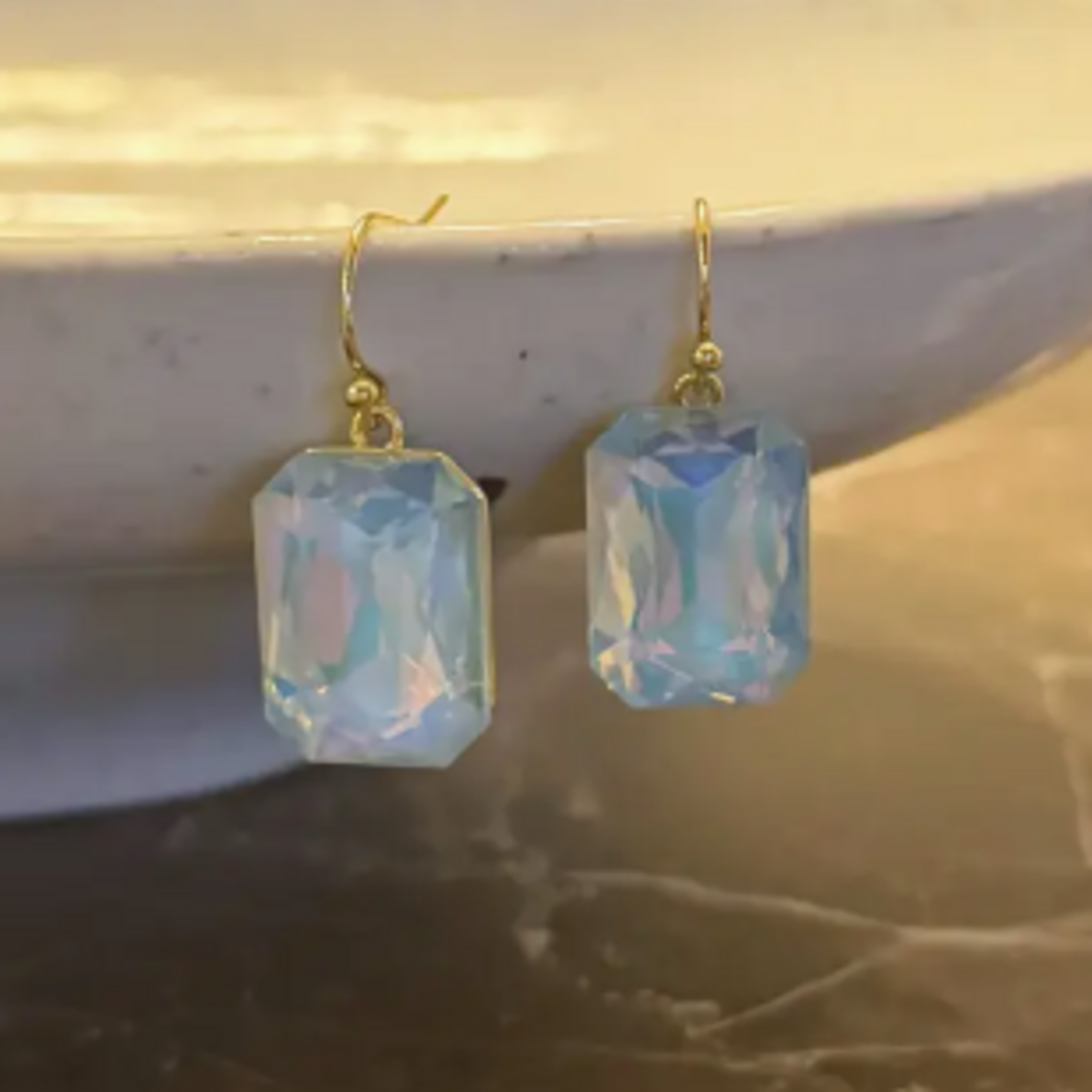 Ellison+Young E+Y Simple and Classy Jewel Earrings Lovely Blue