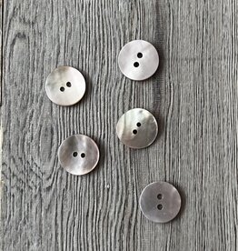 Dill Button - Mother of Pearl 18 mm