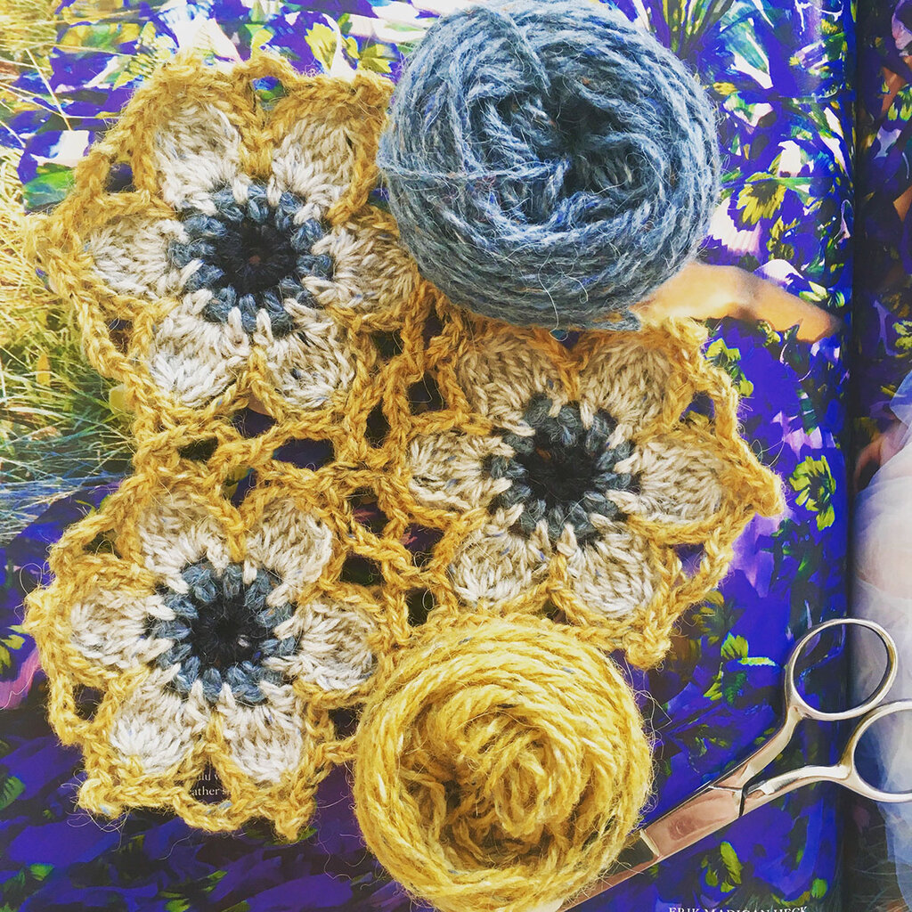 Class: Crochet Flowers avec Sue Maton Oct 11 | 630-930