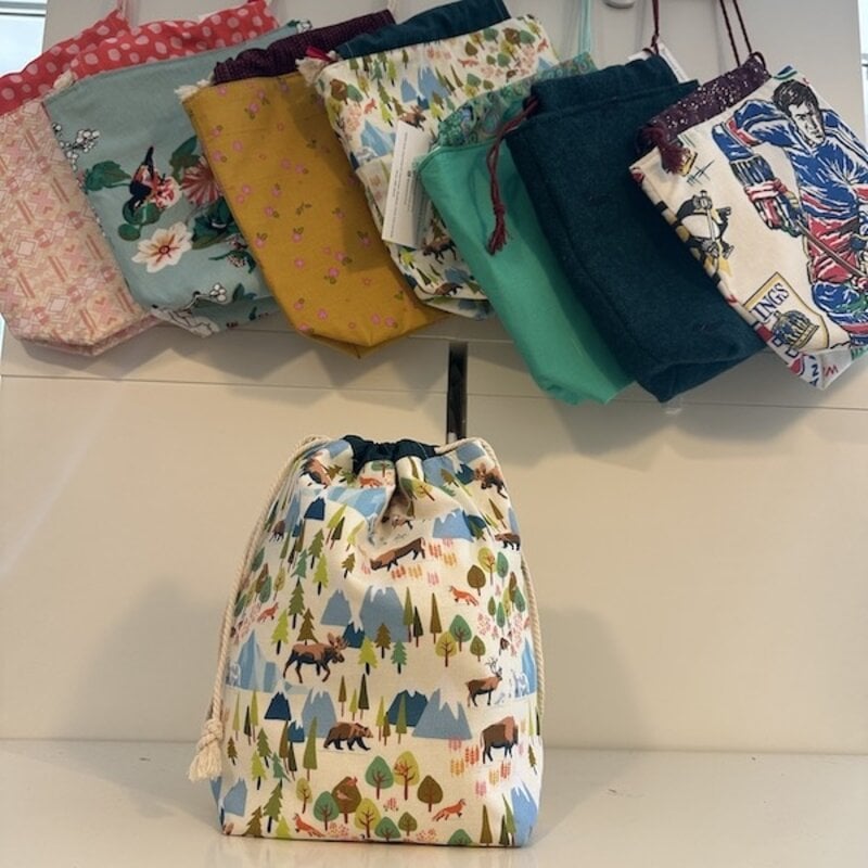 Make and Mend Medium Drawstring Project Bag