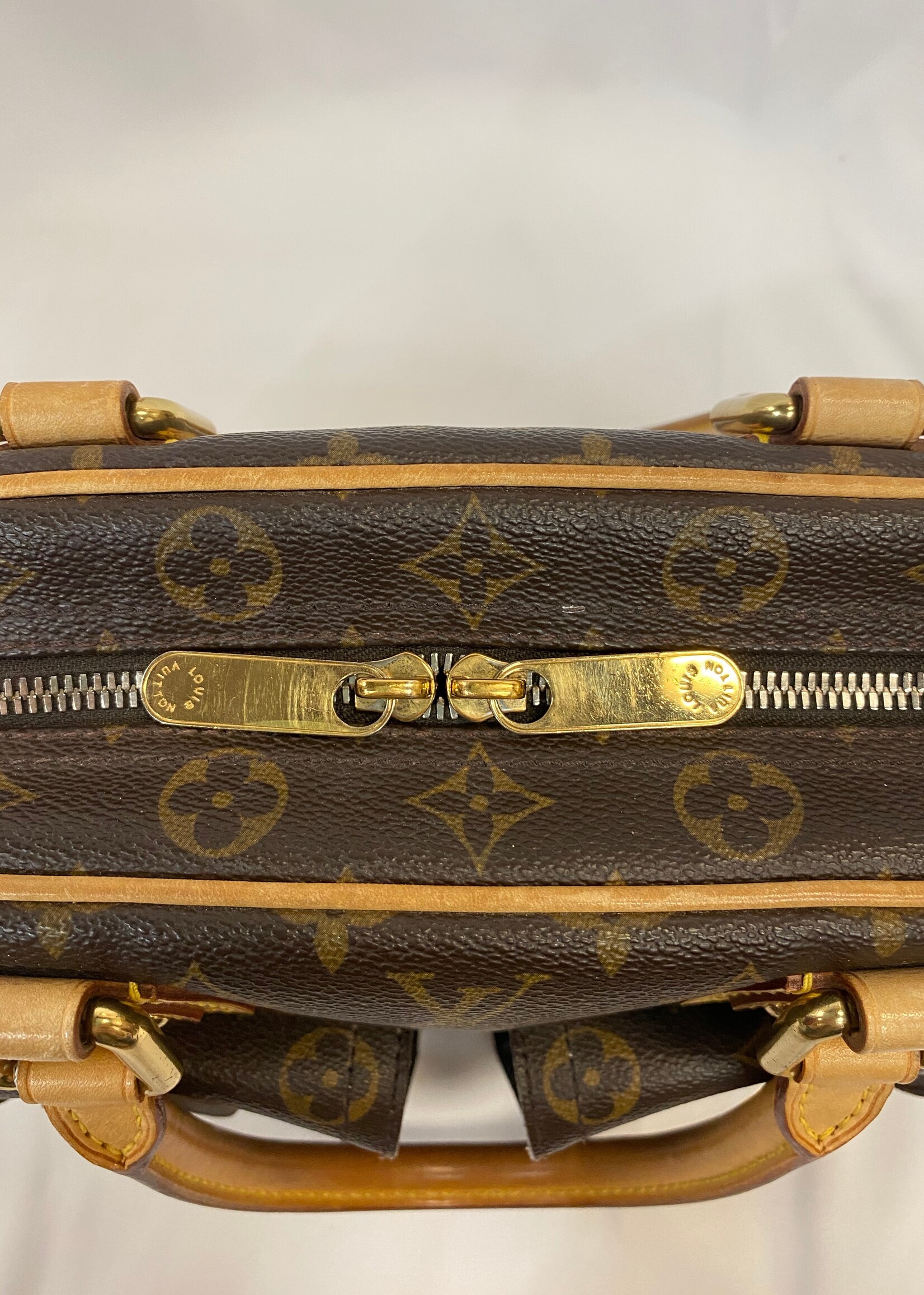 Louis Vuitton Monogram Manhattan PM Louis Vuitton