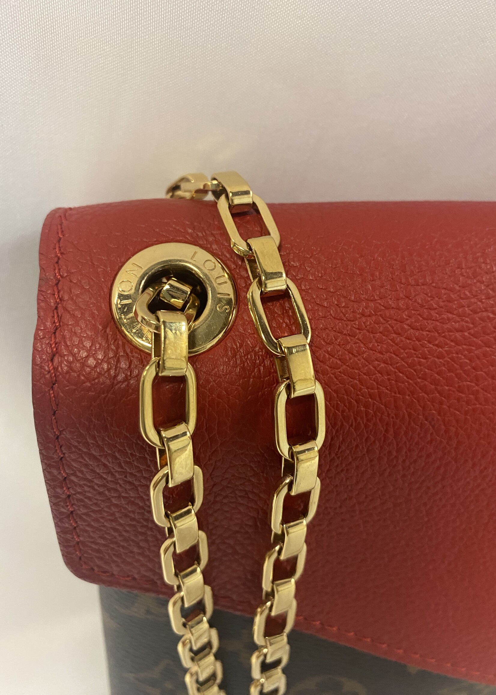 ❤️NEW LOUIS VUITTON Pallas Clutch Chain Crossbody Bag Monogram Red RARE  Gift!