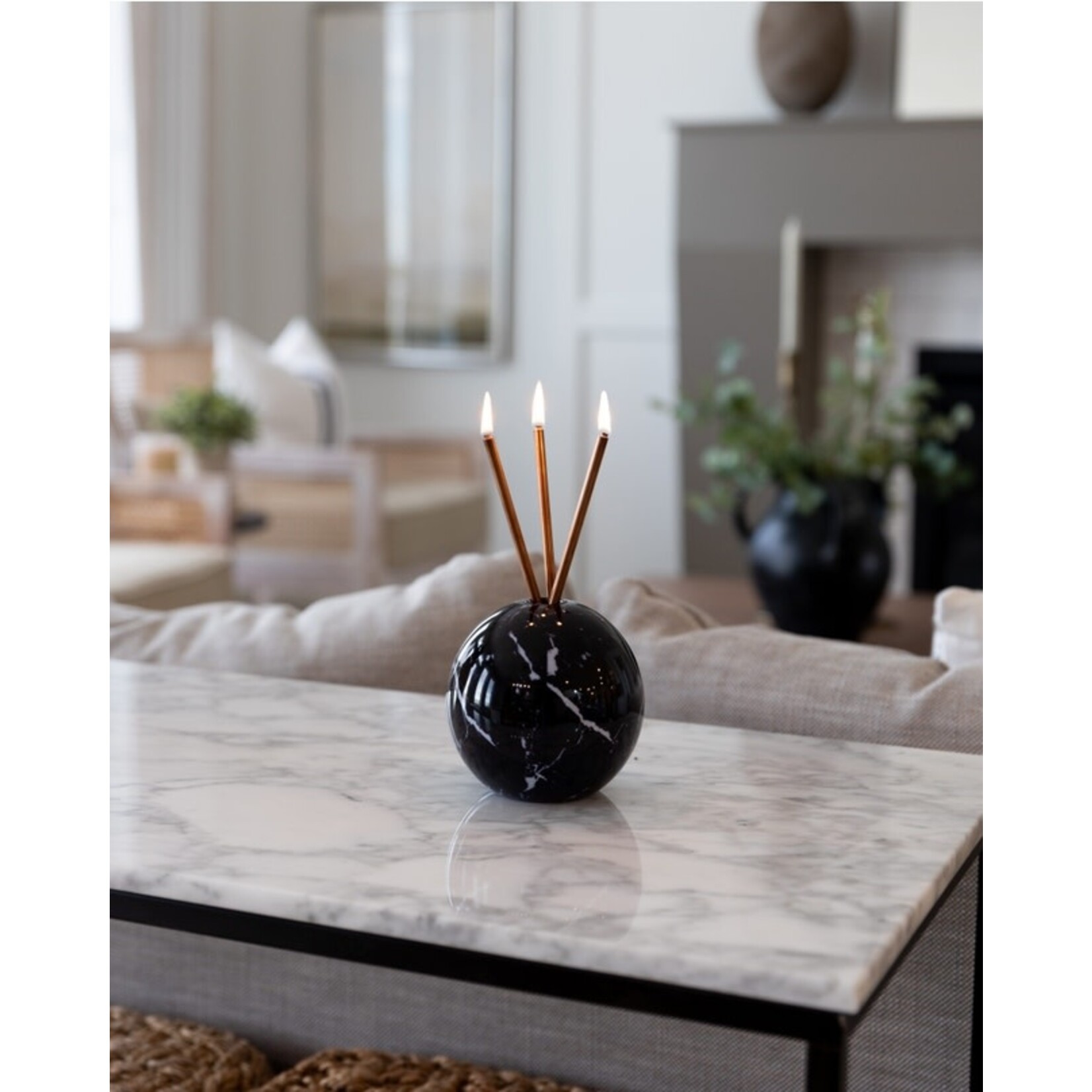 Neva Vase, Black Marble